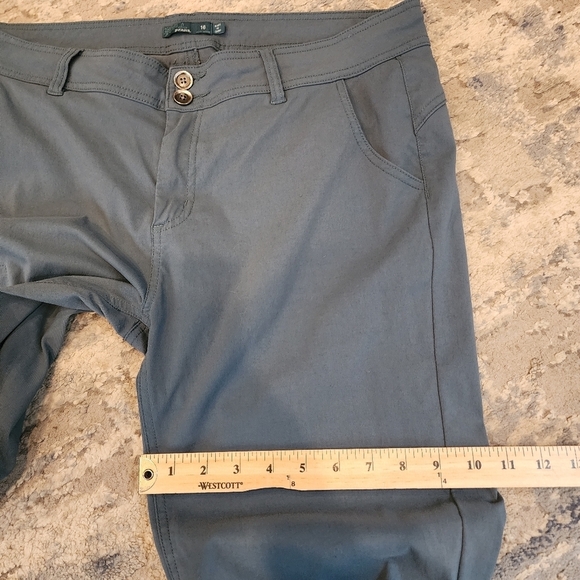 Prana Halle Roll Up Convertible blue straight active pants outdoor hiking sz 16 - Picture 9 of 16